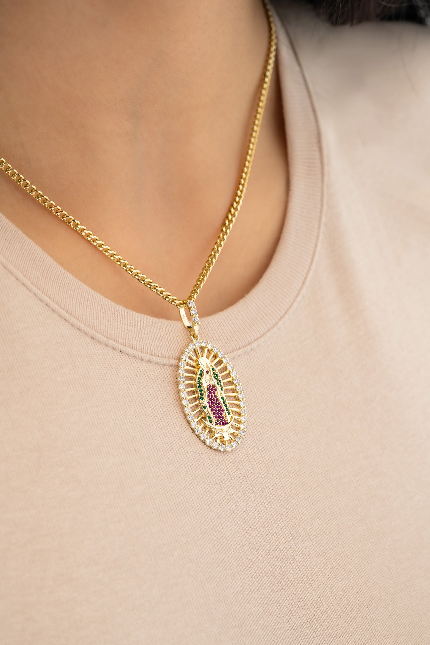 Cadena Cubana 45cms+ Colgante Virgen Guadalupe Piedras