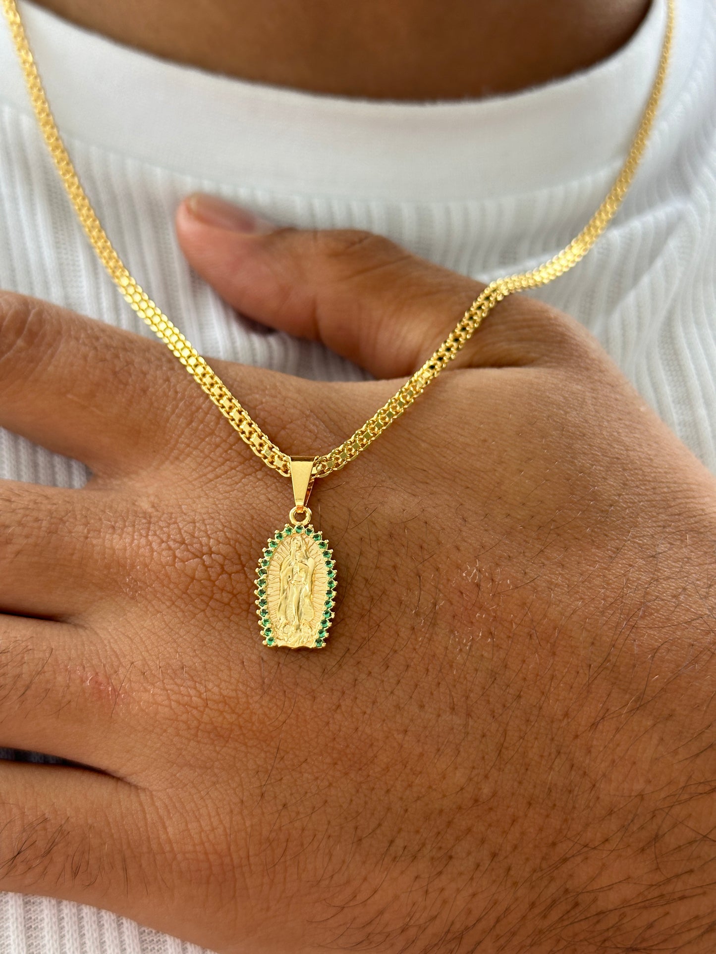 Cadena Chinesca 60cm + Colgante Virgen y Circonias