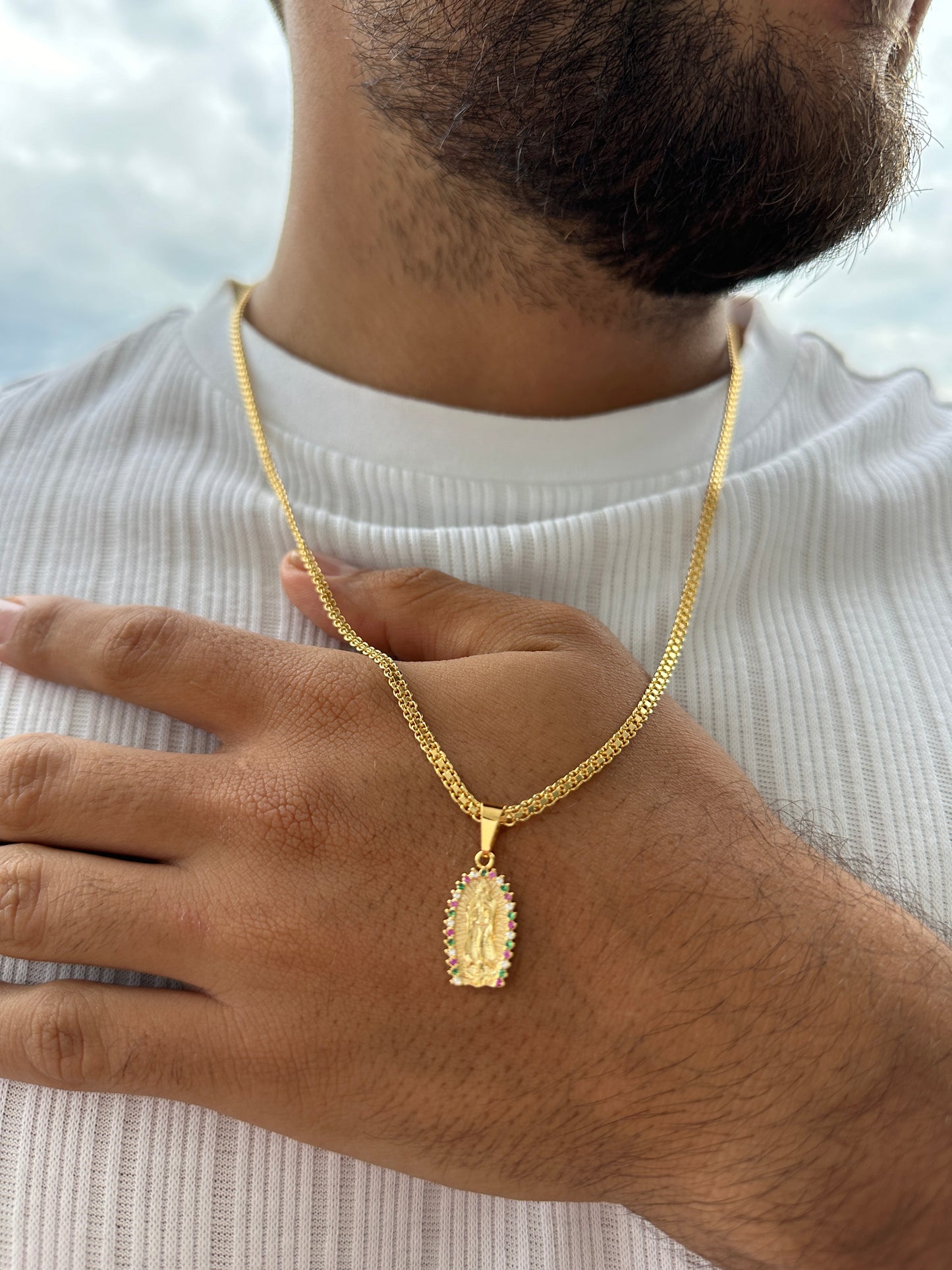 Cadena Chinesca 60cm + Colgante Virgen y Circonias