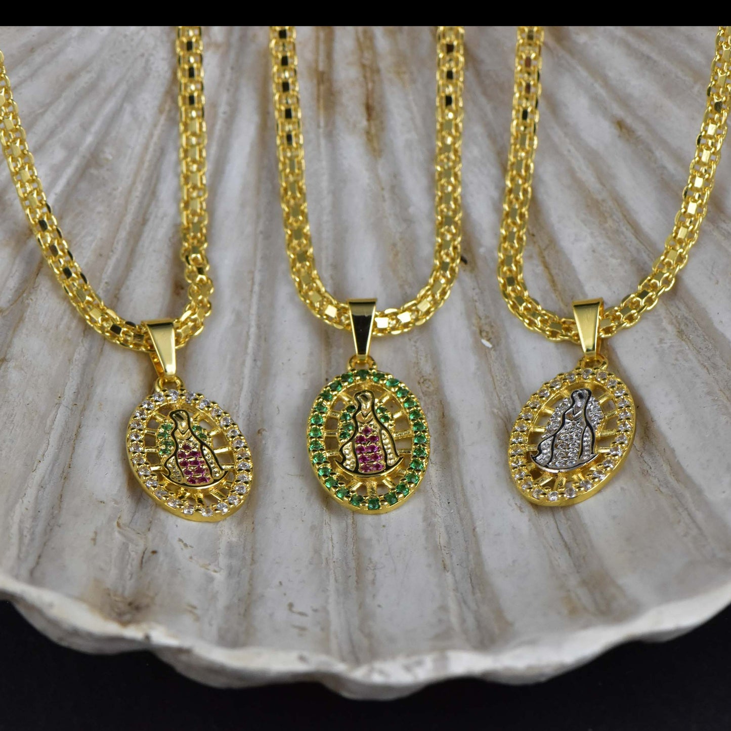 Cadena Chinesca 60cm + Colgante Virgen Guadalupe Swarovski